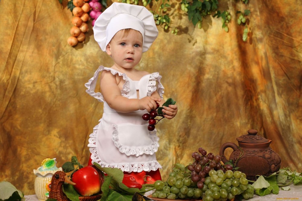 Девочка Поваренок