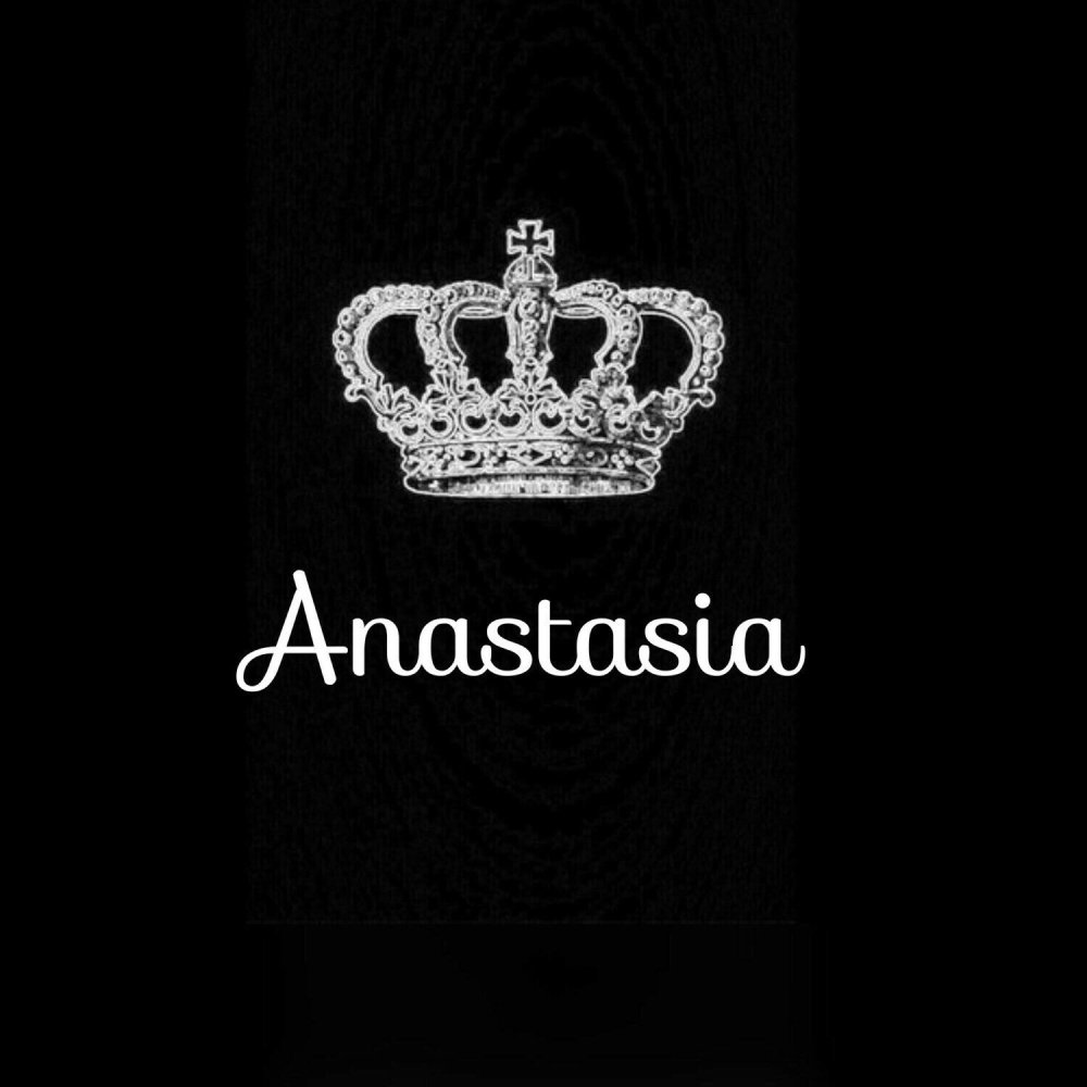 Белая корона на черном фоне