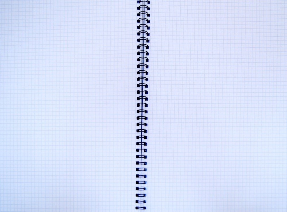 Тетрадь в клетку фон