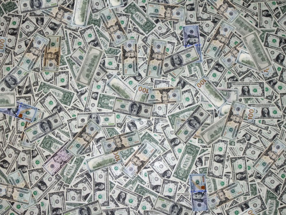 Деньги доллары