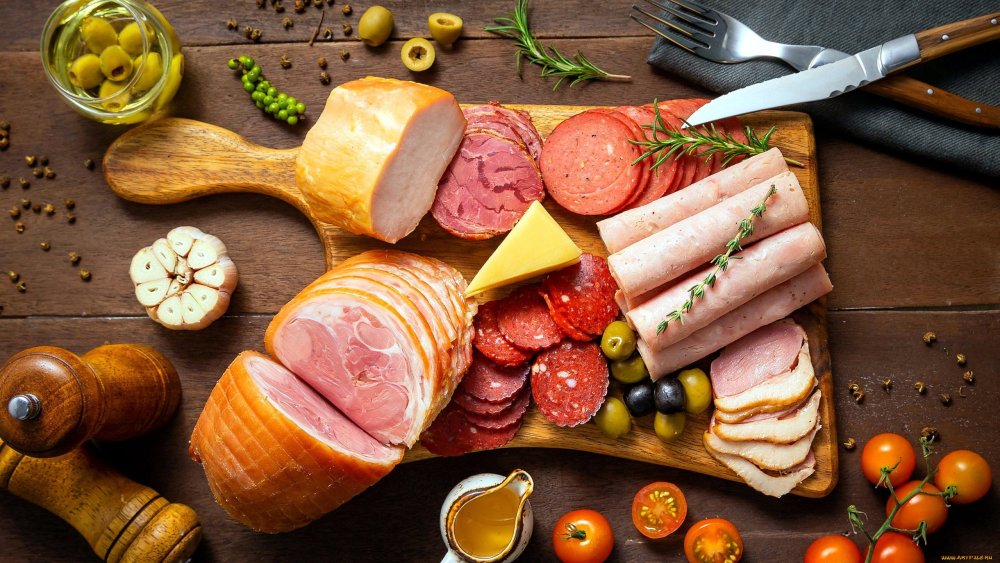 Мясо колбасы