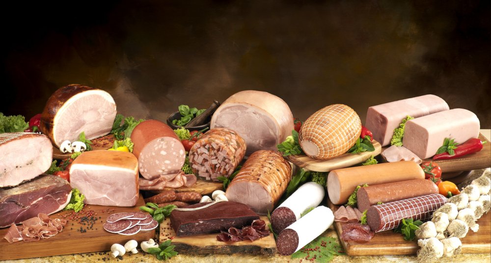 Колбасные и молочные изделия