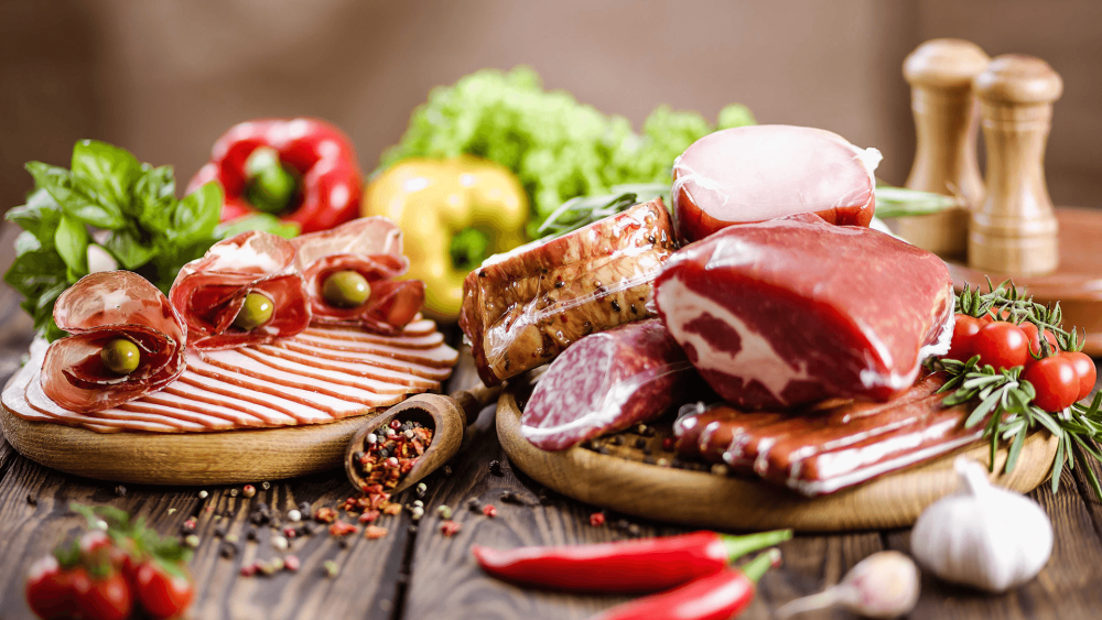 Колбасы и мясные деликатесы