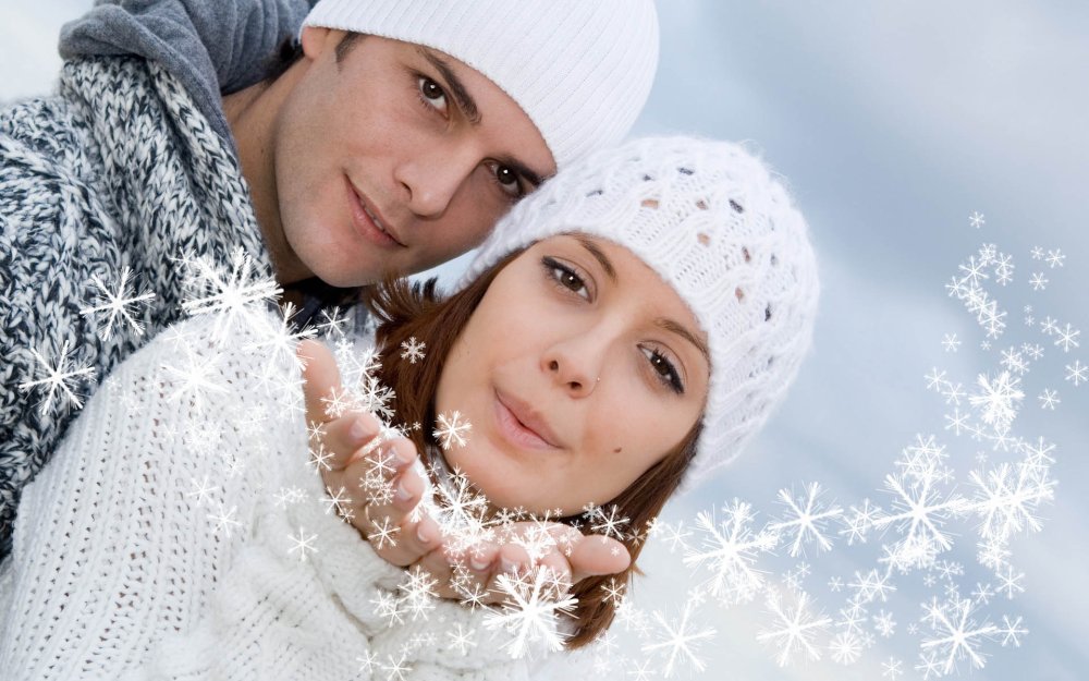 Сердце в руках в варежках