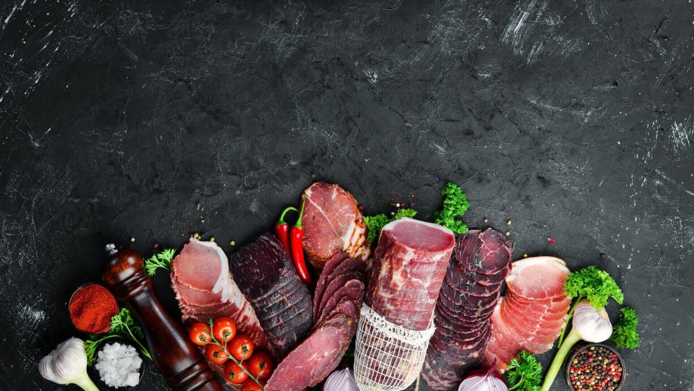 Колбасы и копчености