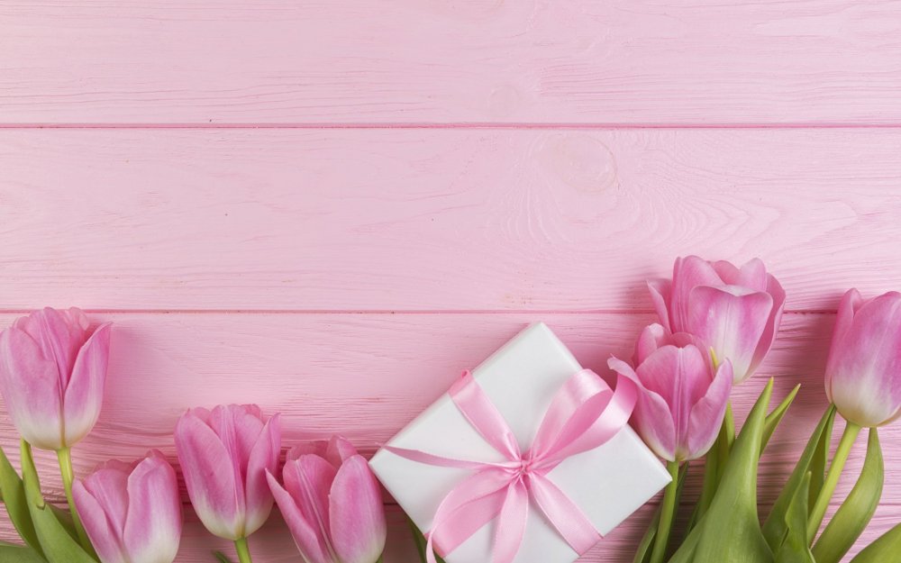 Нежный фон с тюльпанами