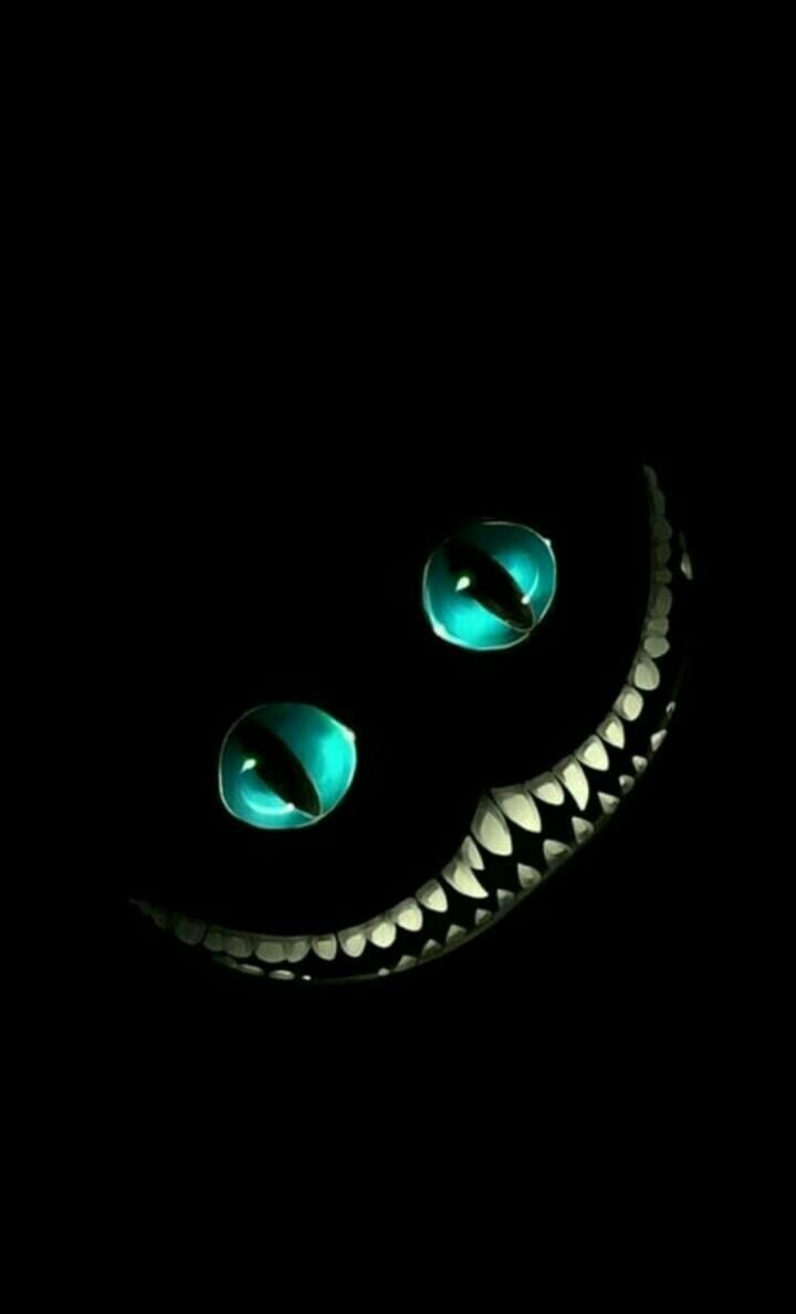 Черный в темноте улыбается