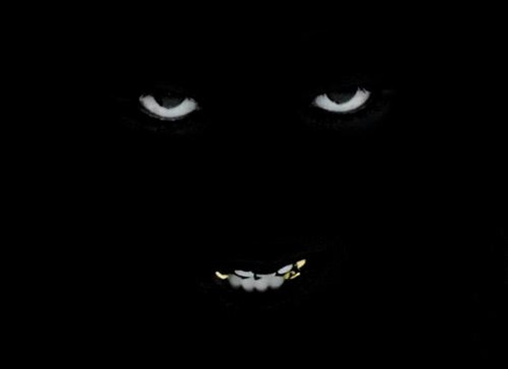 Аниме красный глаз Шаринган