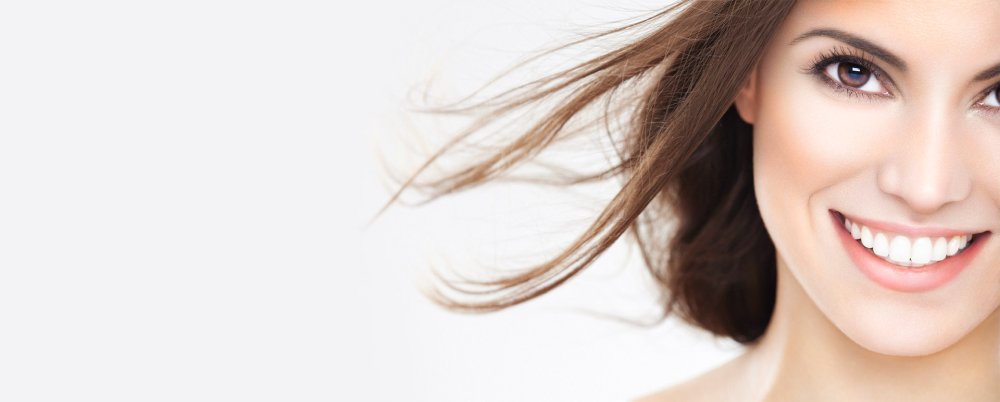 Девушка с красивыми зубами баннер