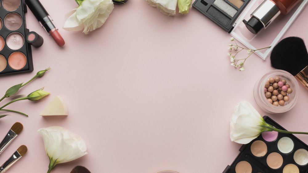 Фон для косметики
