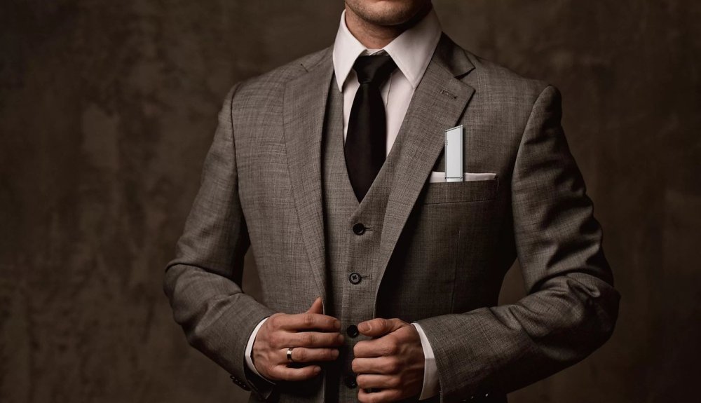 Бизнесмен на фоне города