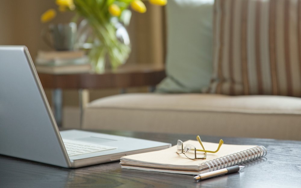 Стол для ноутбука