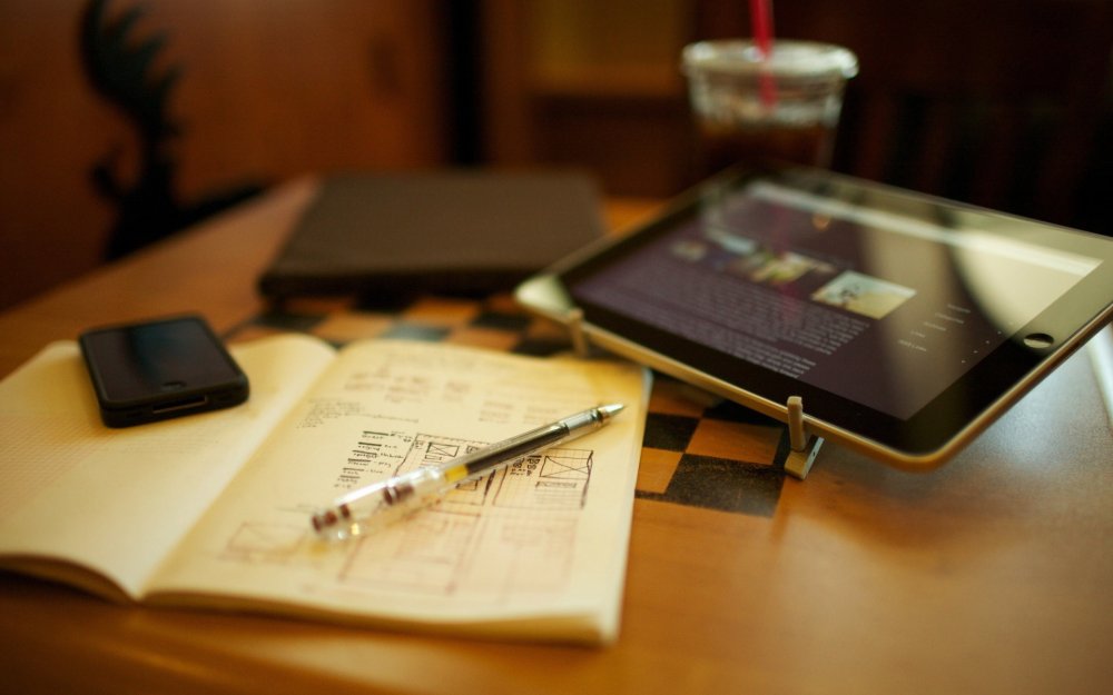 Стол для компьютера