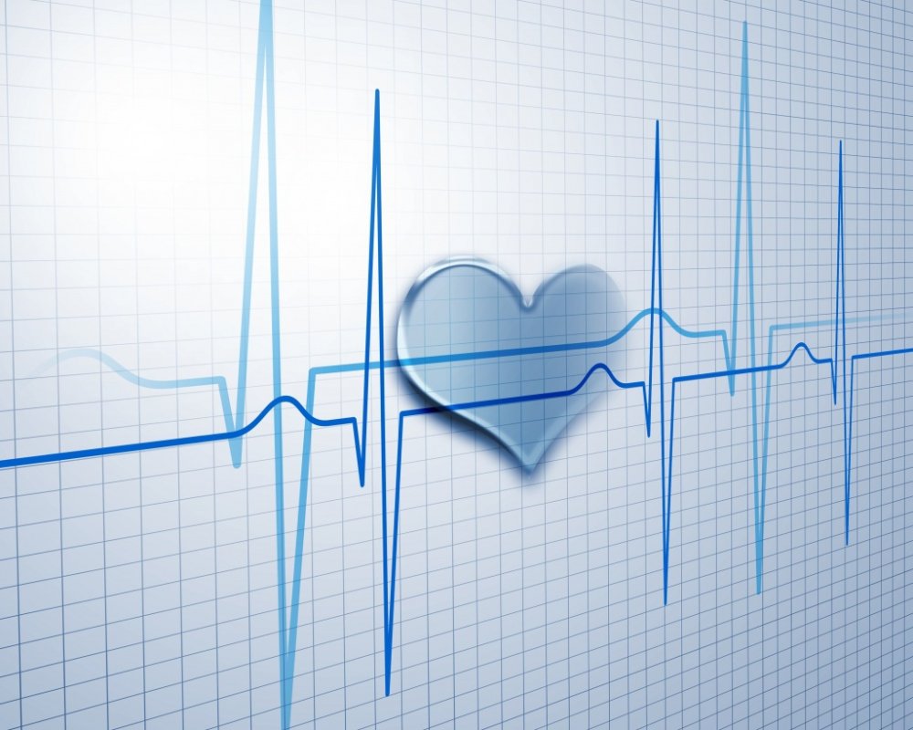 Кардиограмма на голубом фоне