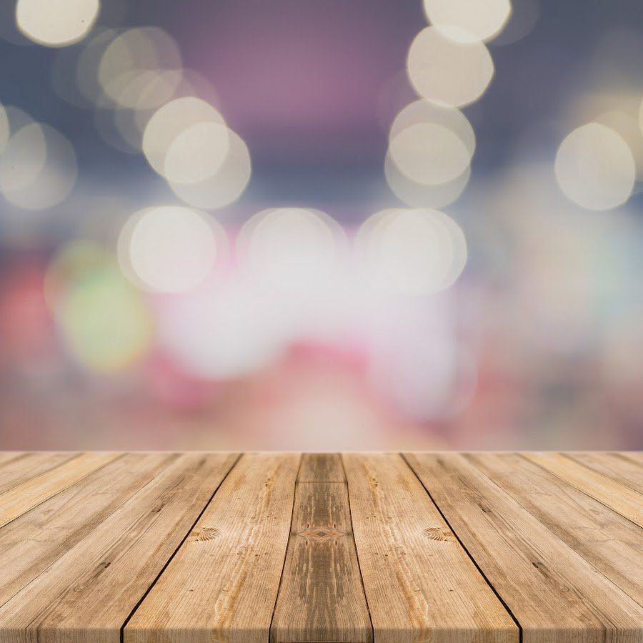 Поверхность деревянного стола в перспективе