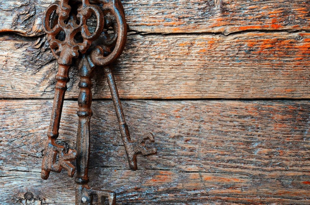 Деревянный ключ арт