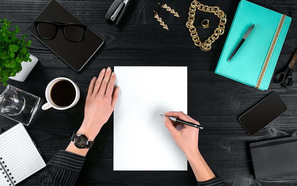 Предметы на столе