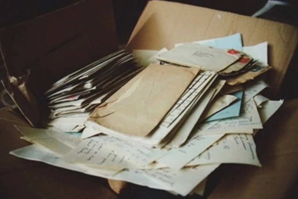 Разбросанная бумага