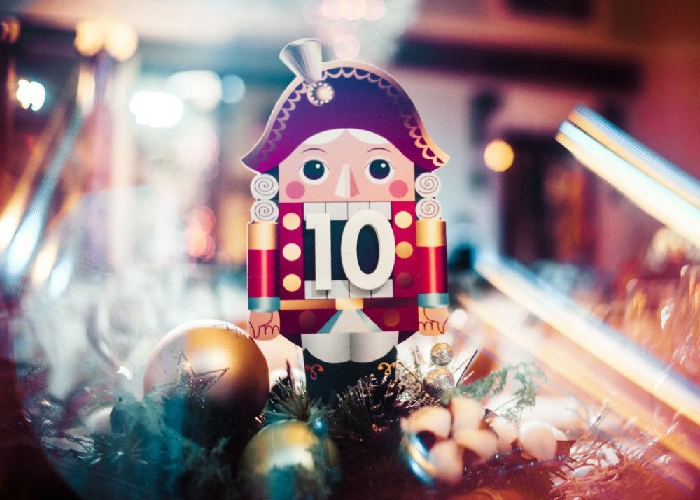 Упаковочная бумага Щелкунчик