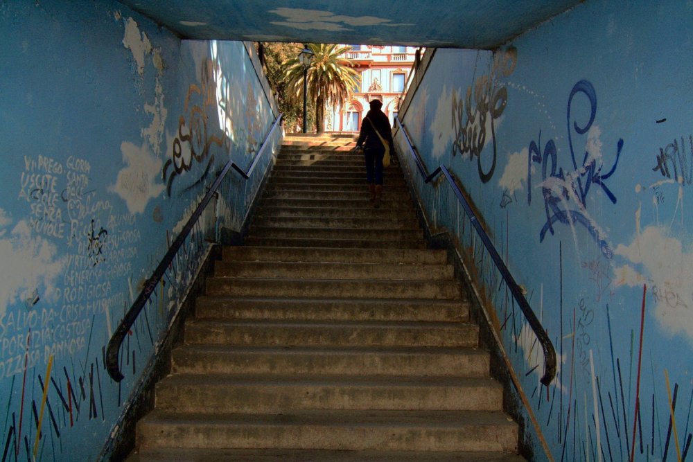 Подъезд арт