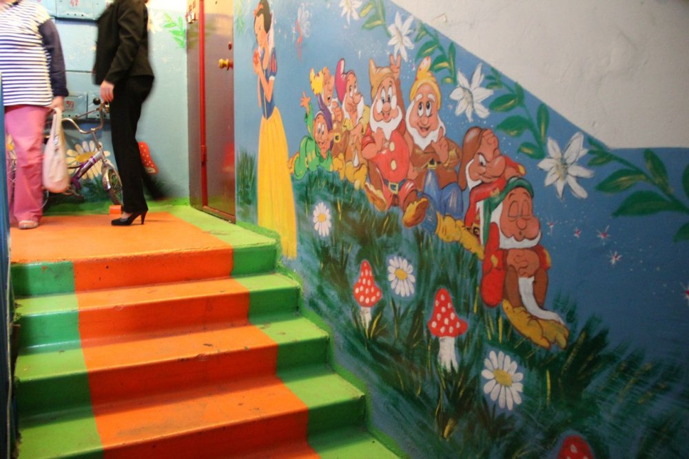 Подъезды в России красивые