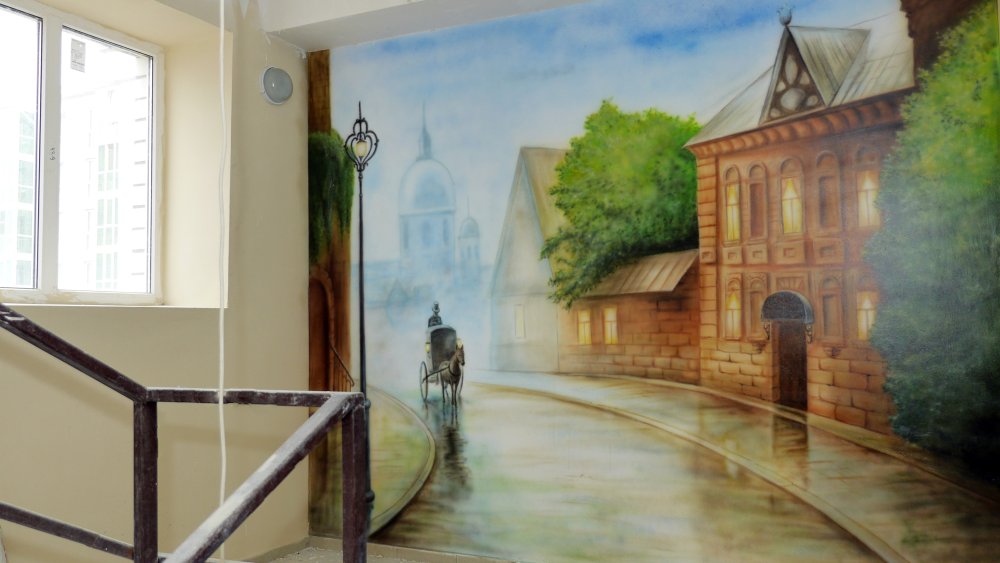 Роспись стен в подъезде