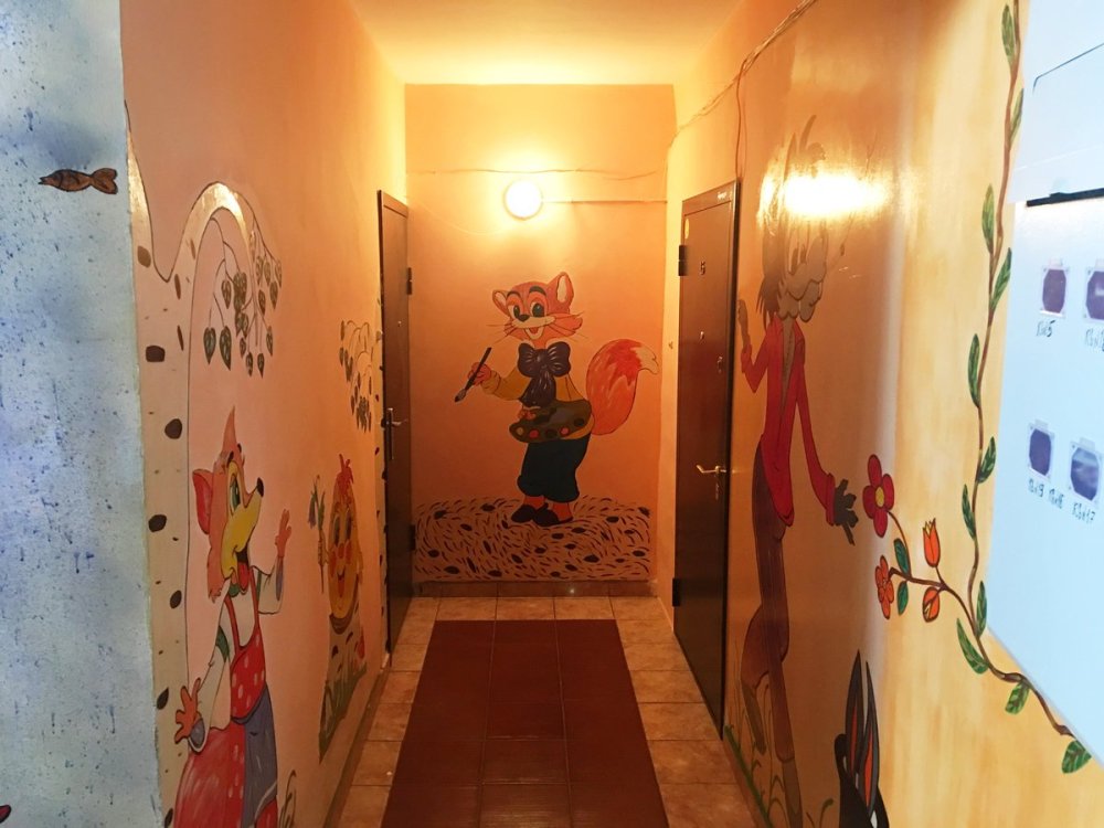 Разрисованные подъезды домов