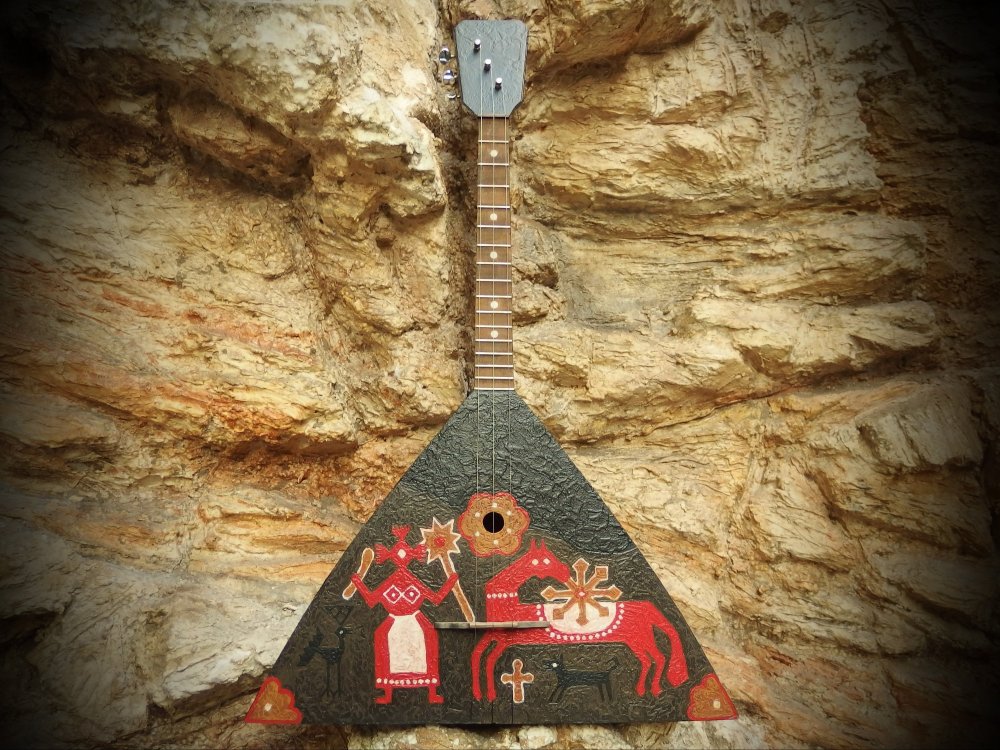 Балалайка красивая
