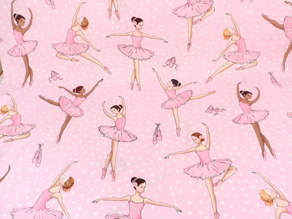 Балерина на розовом фоне