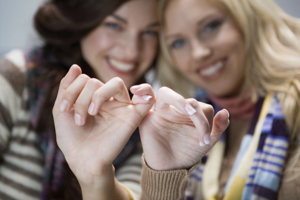 Дружба девушек в коллективе