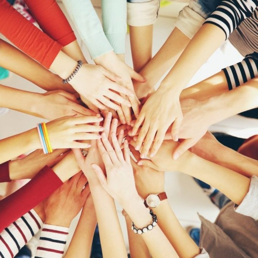 Молодежь и общество