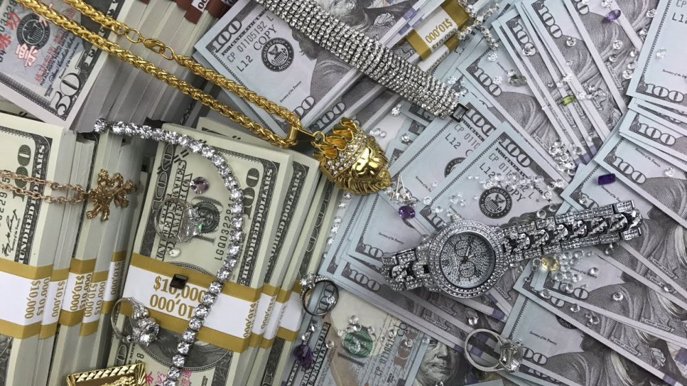 Деньги падают