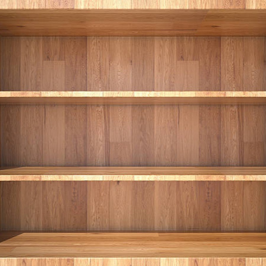 Пустые деревянные полки