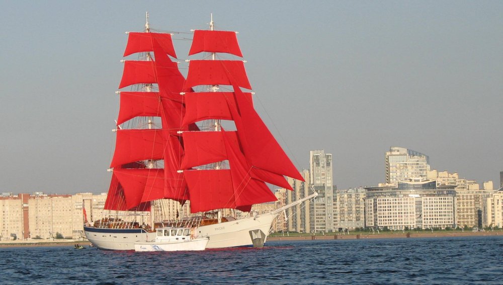 Фрегат Алые паруса в Санкт-Петербурге