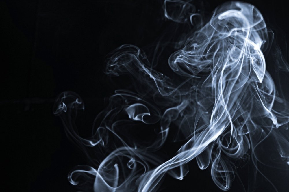 Дымка на черном фоне