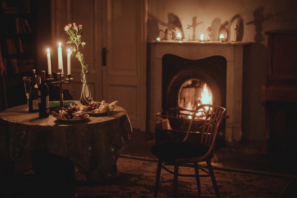 Камин в старинном доме