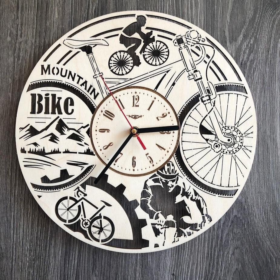 Необычные циферблаты настенных часов