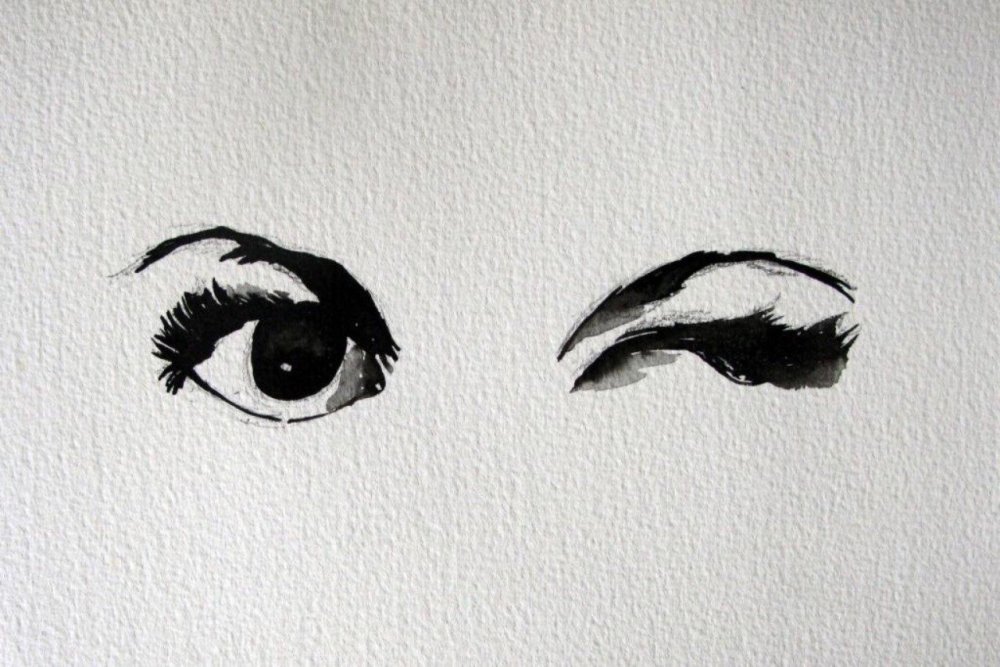 Подмигивающий глаз