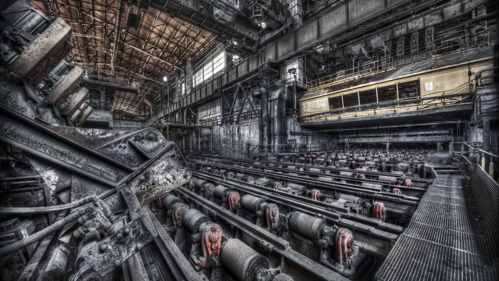 Завод внутри