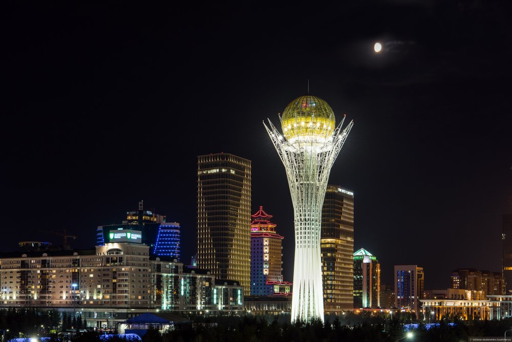 Астана столица Казахстана ночью