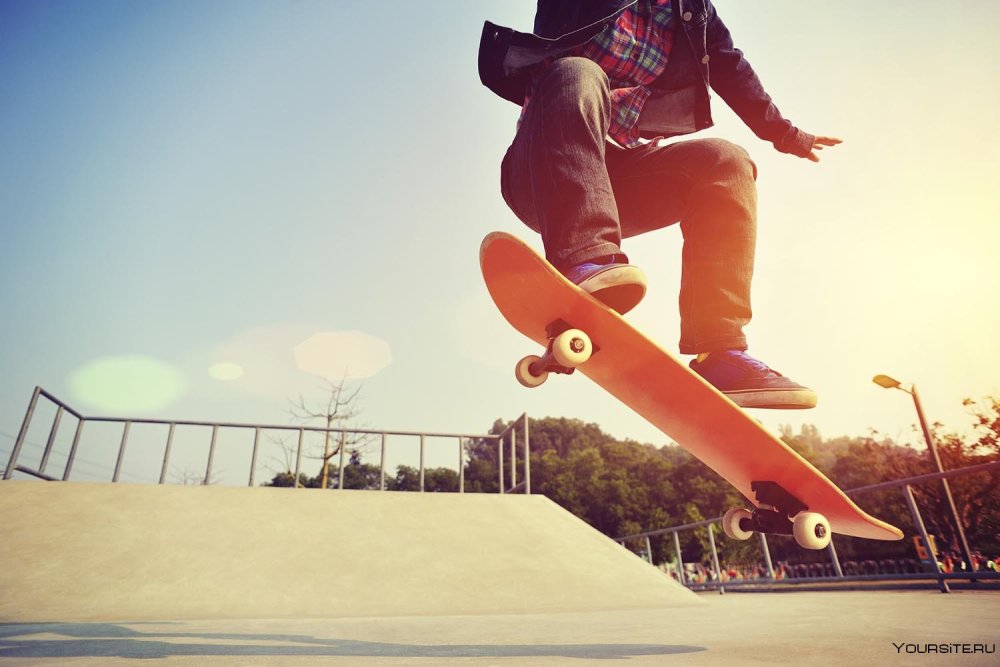 Кататься на скейтборде