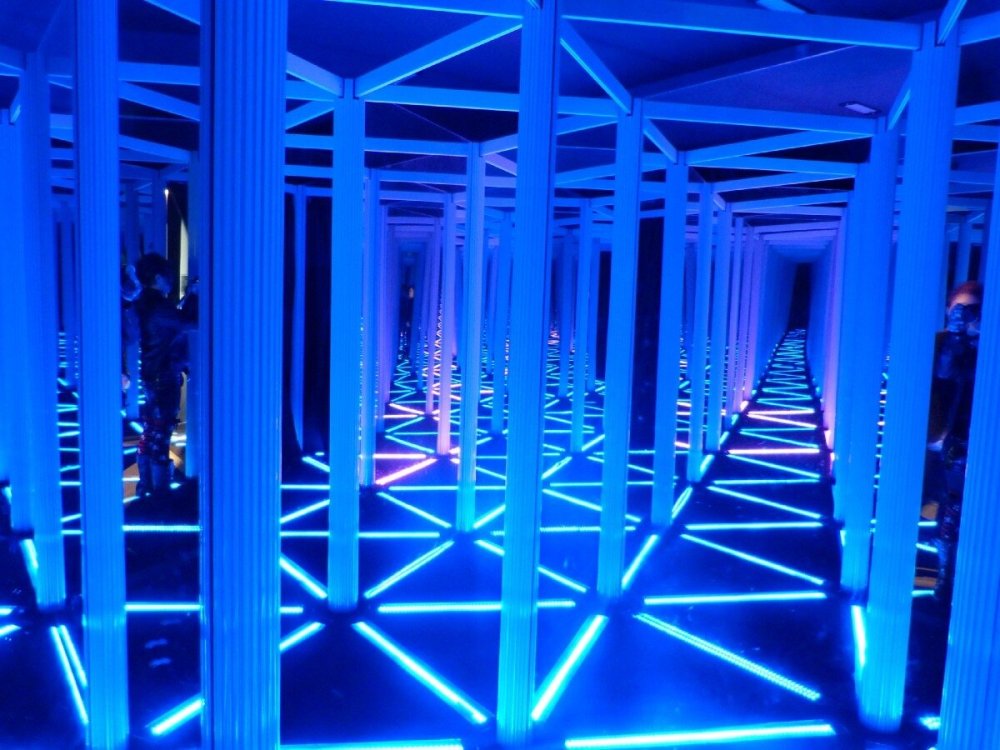 Зеркальный Лабиринт Авиапарк