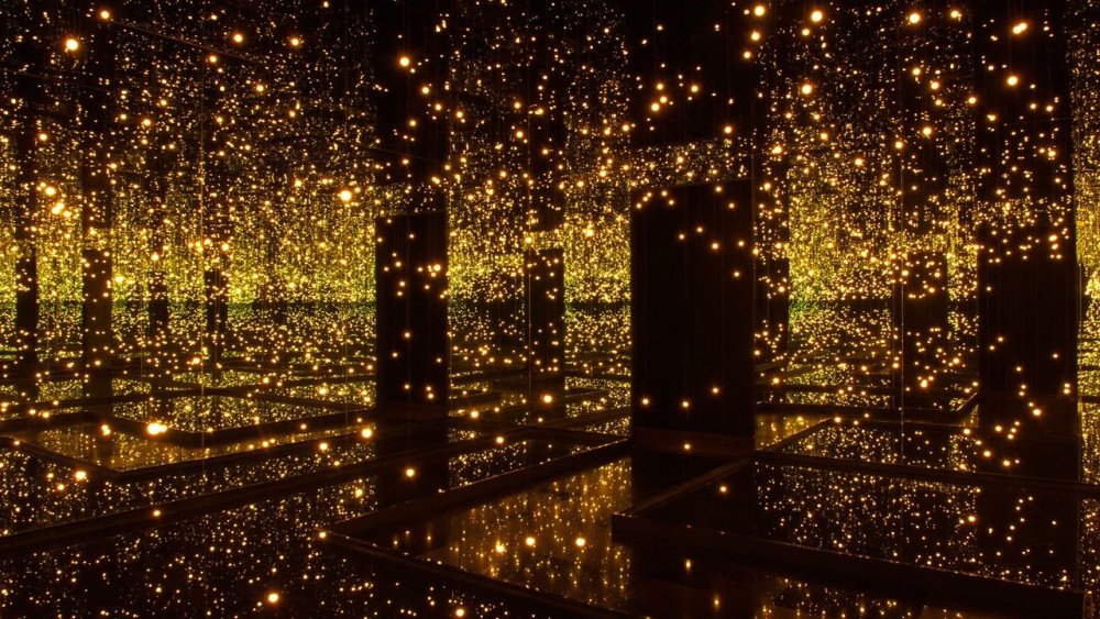 Яёи Кусама зеркальная комната