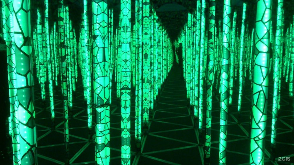 Музей зеркальный Лабиринт в Москве