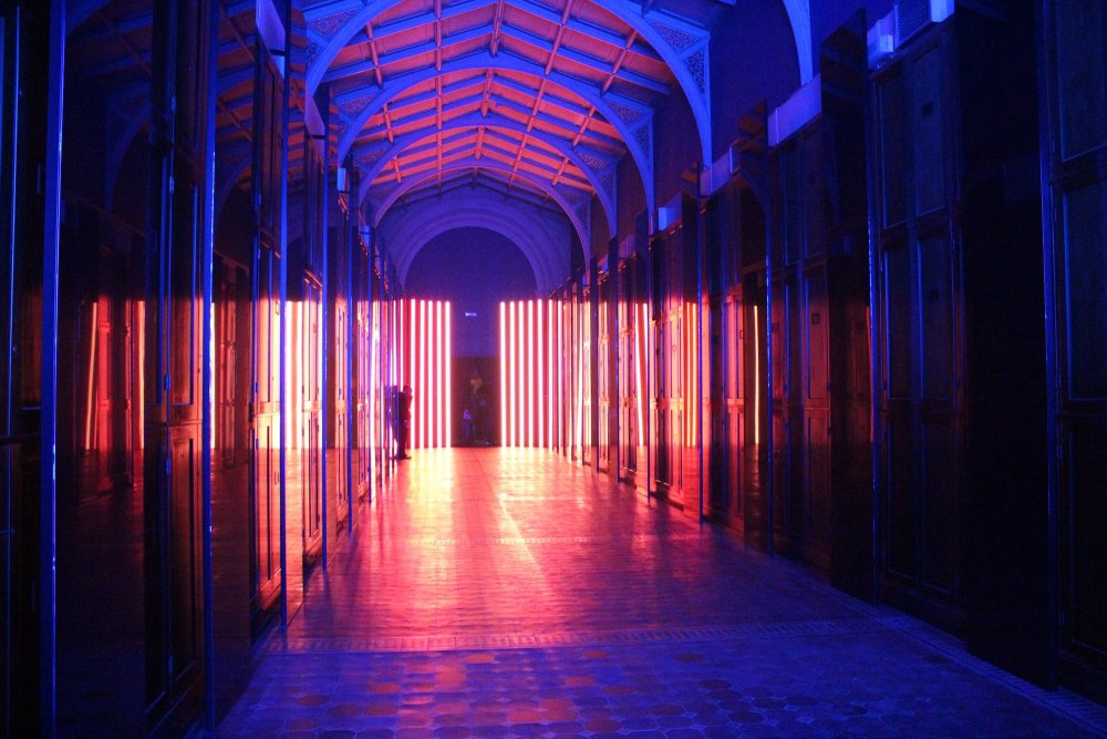 Зеркальная комната арт