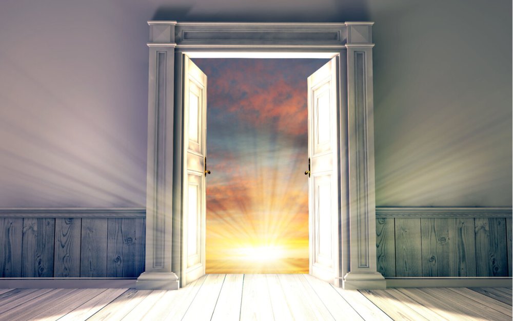 Открытые двери Минимализм