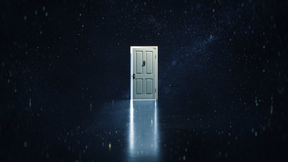 Дверь открывается