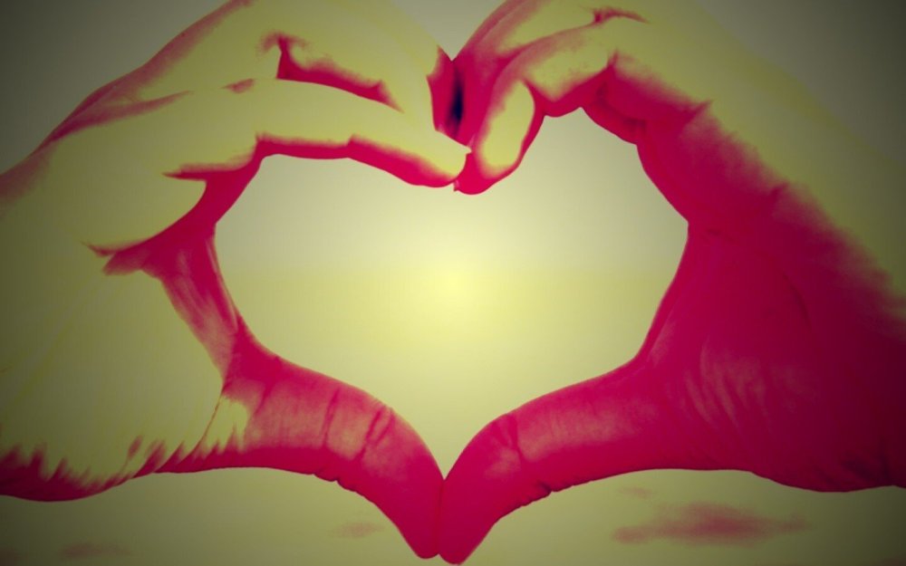 Сердечко из рук