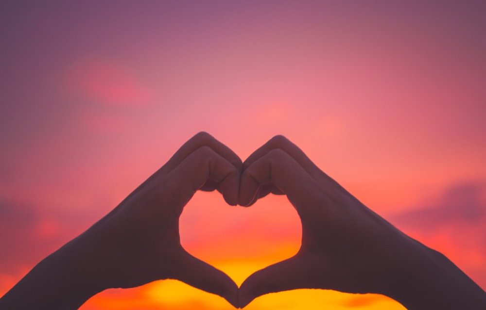 Сердечко руками