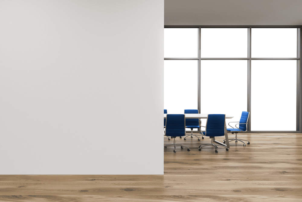 Пустая стена в офисе